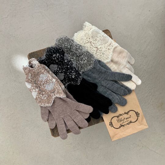 Zimní rukavice krajkové, Chez Moi