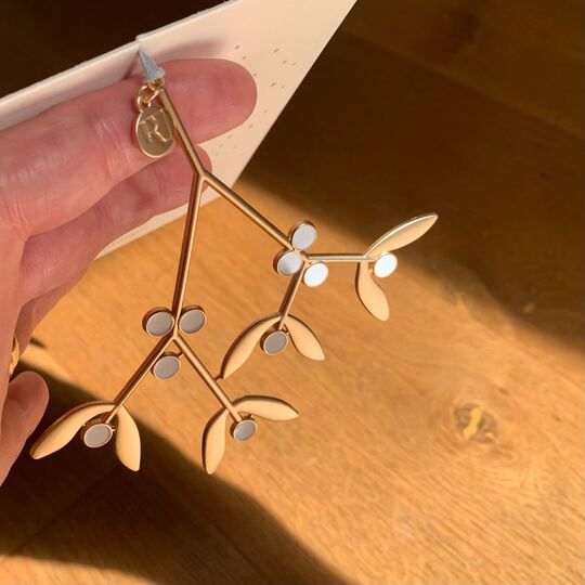 Dekorace/přání/vzkaz Ornament Polib mě pod jmelím