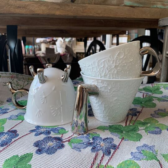 Porcelánový hrnek na čaj, Radka Linhartová