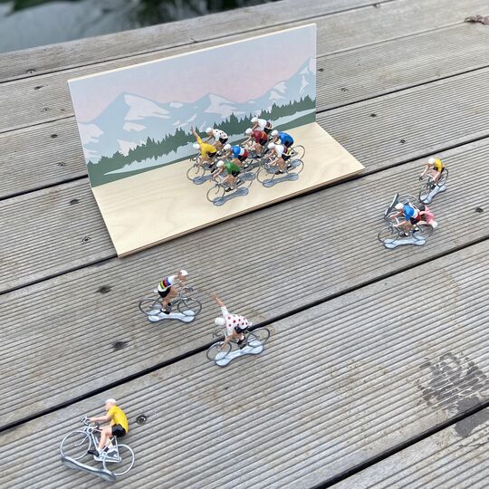 Displej Diorama pro figurky cyklistů Bernard & Eddy