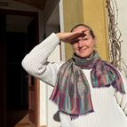 Ve sluneční záři oslníte:-) Fialový šál