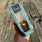 hořká s pistáciemi a pralinkou