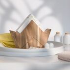 Stojánek je vhodný na malé i klasické ubrousky