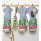 Svatební pár v autě