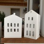 Zadní strana, Porcelánový domeček Räder