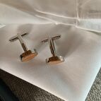 Manžetové knoflíčky z dubového dřeva a kovu