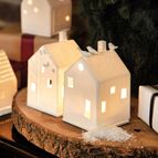 Porcelánový domeček na čajovou svíčku