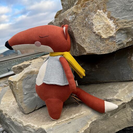 Lišák Fred, hračka z pleteniny