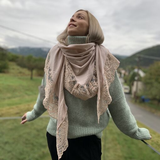 Trojcípý šál Kefiah Casimira Corinzio
