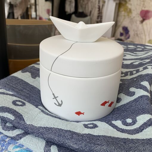 Porcelánová dóza loďka Raeder