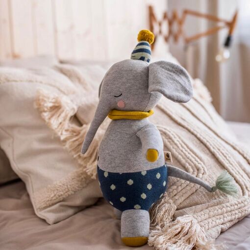Slon Tonie, hračka z pleteniny