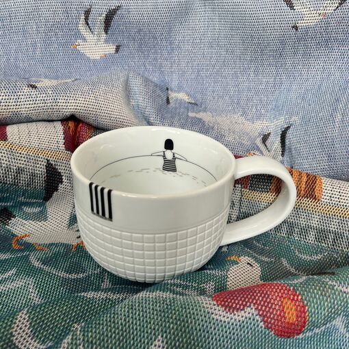 Porcelánový hrnek "Koupání v jezeře"